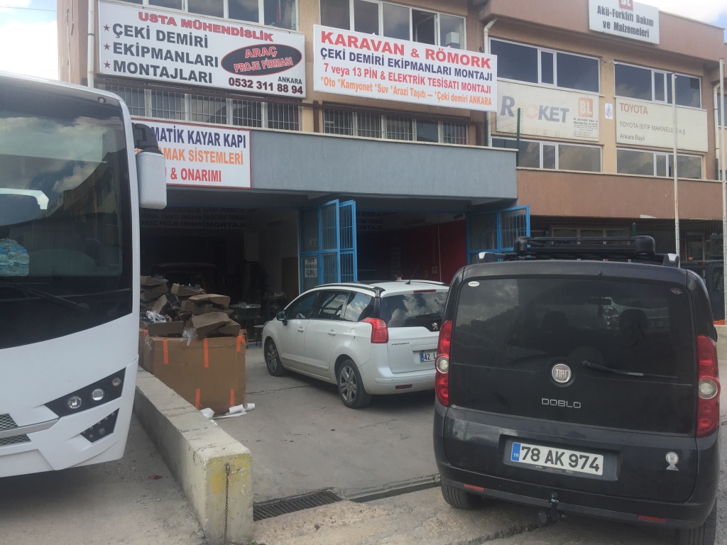 FIAT DOBLO KAMYONET Çeki Demiri kancası takma montajı ve araç proje usta mühendislik ANKARA DA usta mühendislik 05323118894